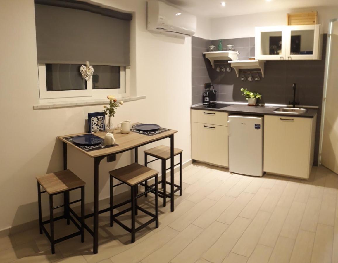 Nadine Penthouse Studio Apartman Nápoly Kültér fotó